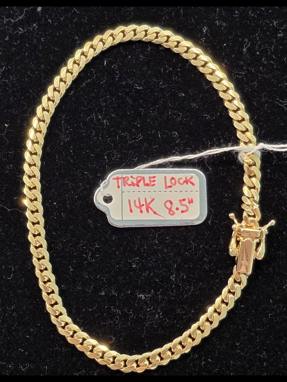 🏀💕14K Gold Cuban Link Bracelet.💕🏀